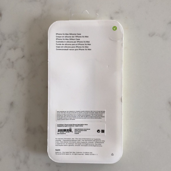 iPhoneXs Max Silicone Case - Picture 2 of 2